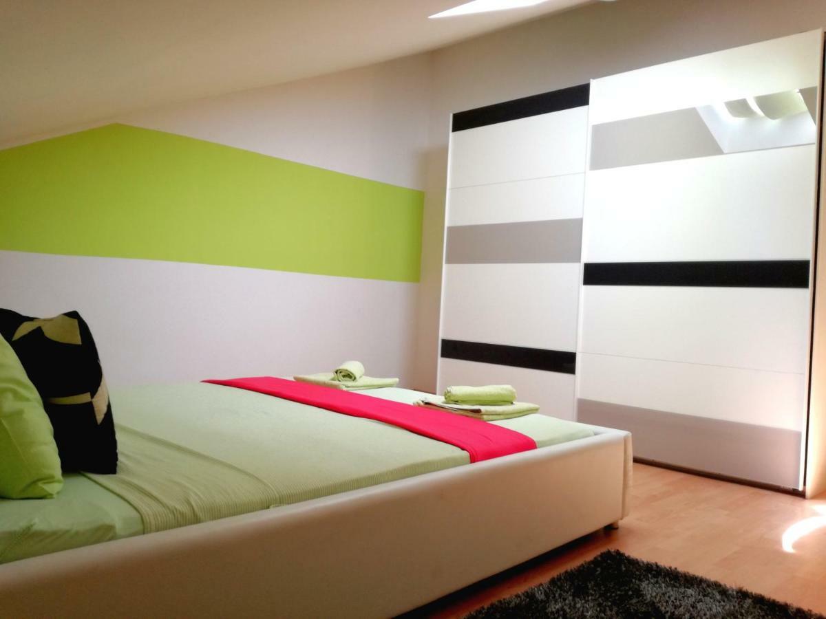 Apartments Suzi Crikvenica Bagian luar foto